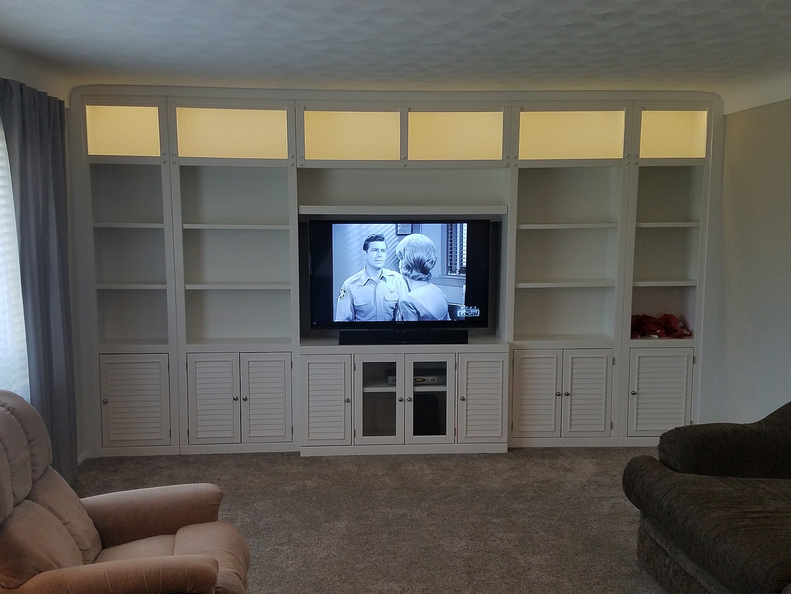 Custom Wall Unit Nau Construction, Inc
